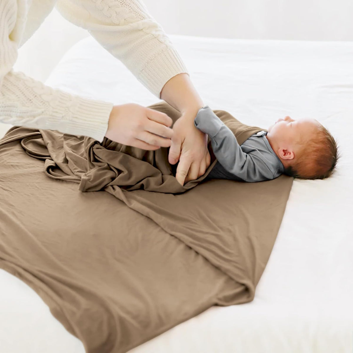 Newborn Swaddle Blanket & Beanie Set, Baby Receiving Blanket